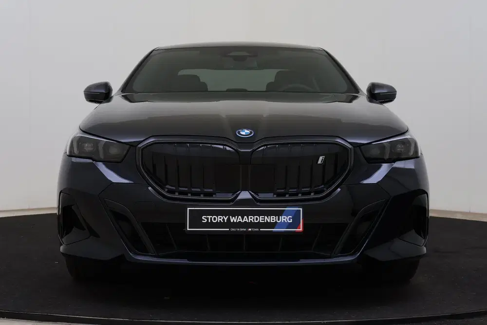BMW i5 eDrive40 M Sport uit 2026, foto 4