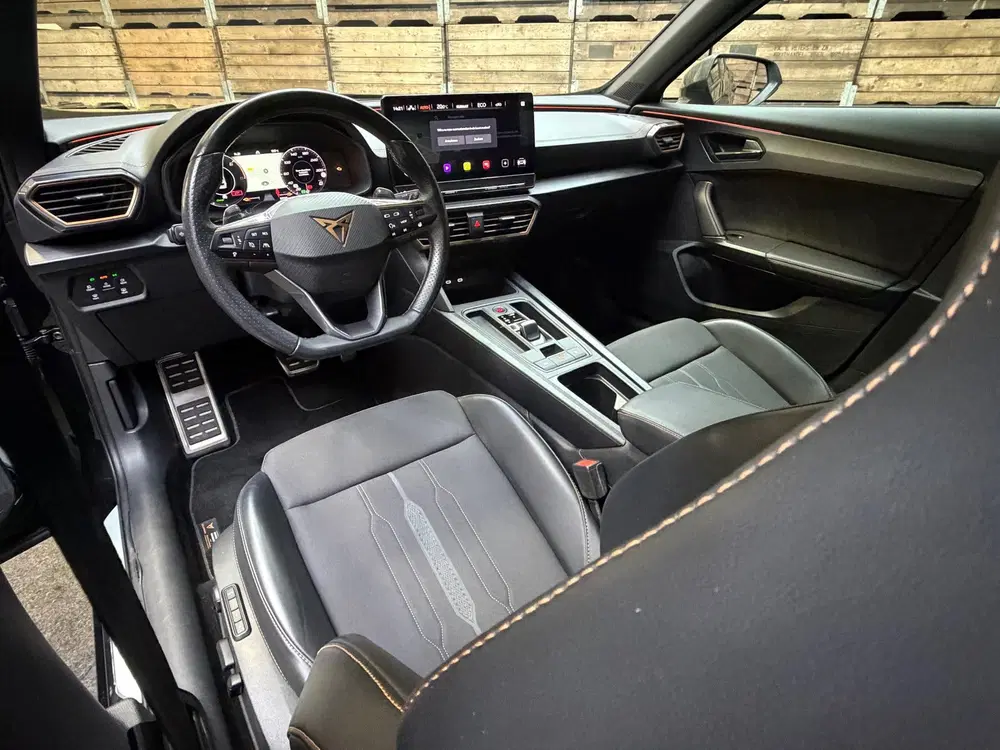 Cupra Formentor E-HYBRID 1.4 e 245 PK Pano camera clima a uit 2024, foto 7