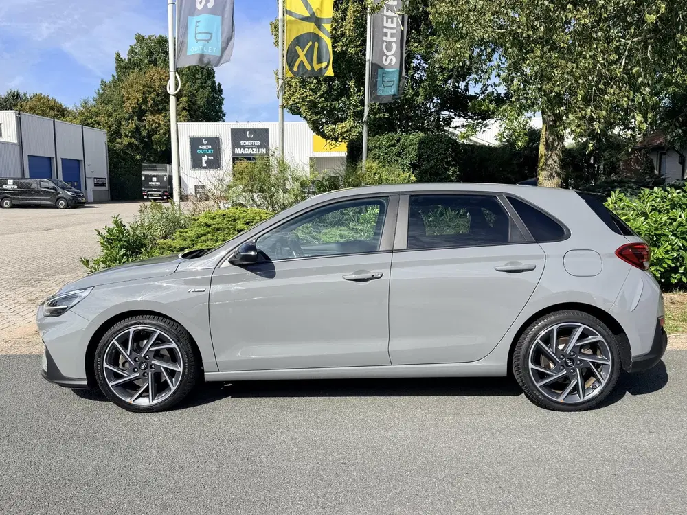 Hyundai i30 1.5 T-GDi MHEV 160PK AUT N-Line uit 2021, foto 2