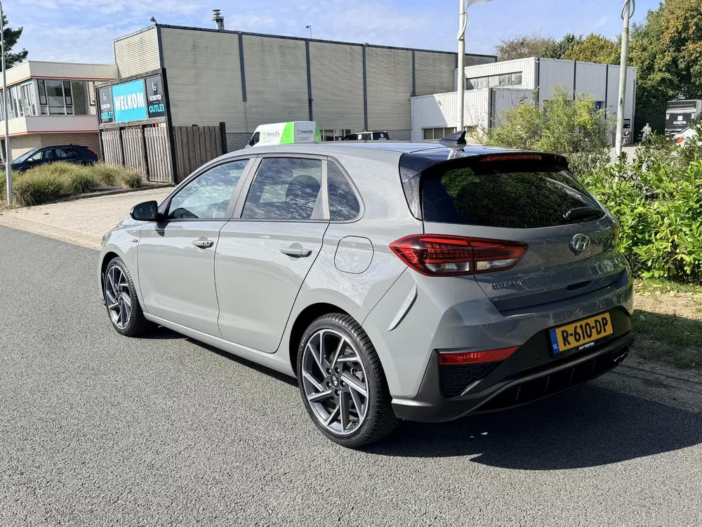 Hyundai i30 1.5 T-GDi MHEV 160PK AUT N-Line uit 2021, foto 3