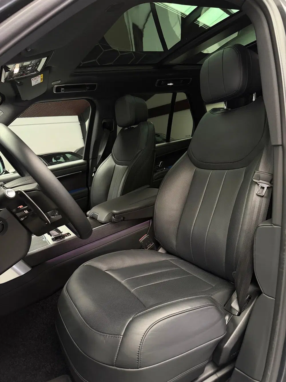 Land Rover Range Rover 3.0 P460e HSE PHEV CarPlay Luchtverin uit 2025, foto 4