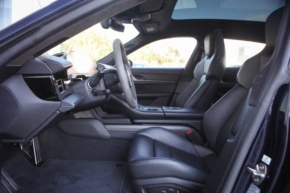 Porsche Taycan Sport Turismo GTS 93 uit 2022, foto 14