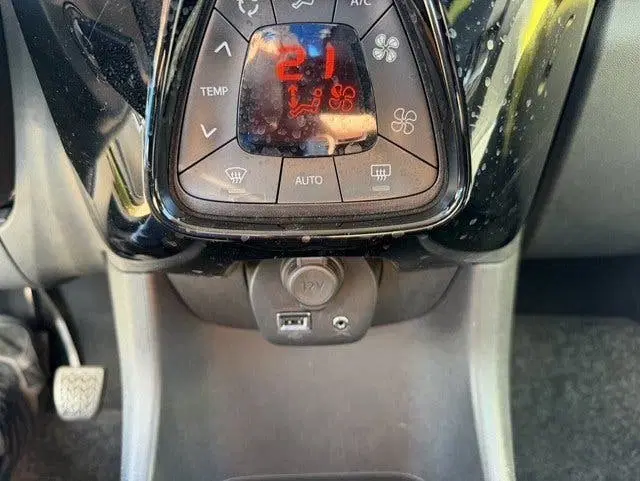 Peugeot 108 1.0 e-VTi Allure AIRCO CAMERA uit 2019, foto 8