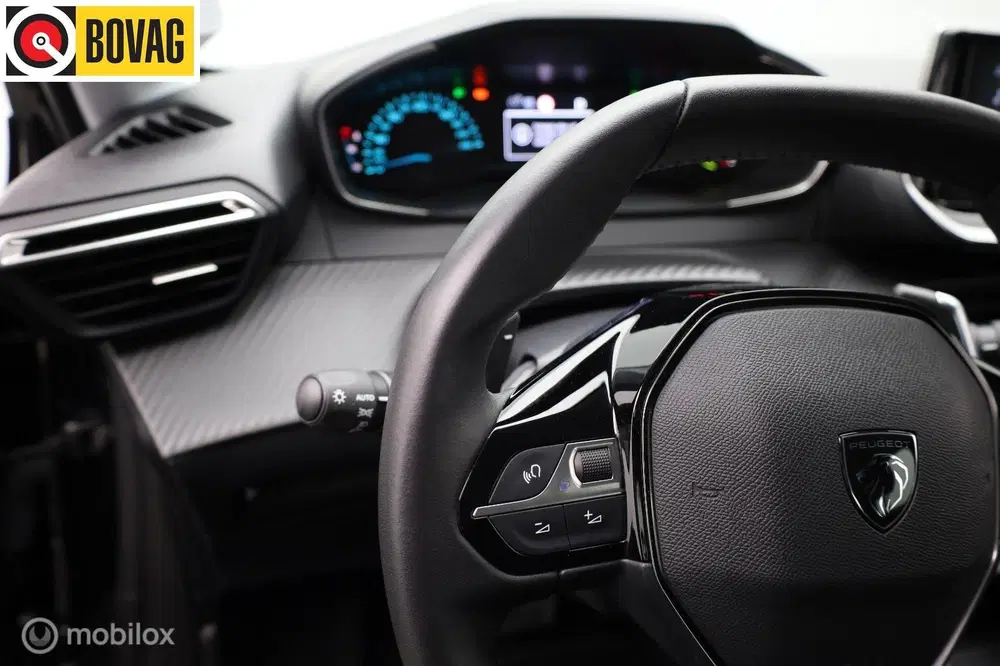 Peugeot 208 1.2 Hybrid 110 e-DCS6 Style Carplay Androi uit 2025, foto 9