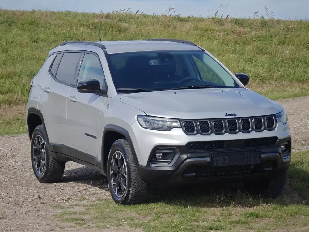 Jeep Compass 4xe 240 Plug-in Hybrid Electric Trailhawk uit 2023, foto 6