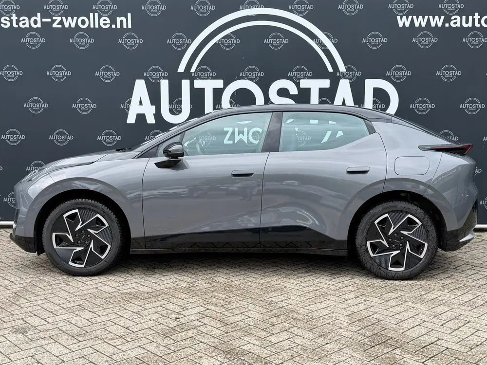 Lynk & Co 02 Core 66 kWh NL-Auto uit 2025, foto 2