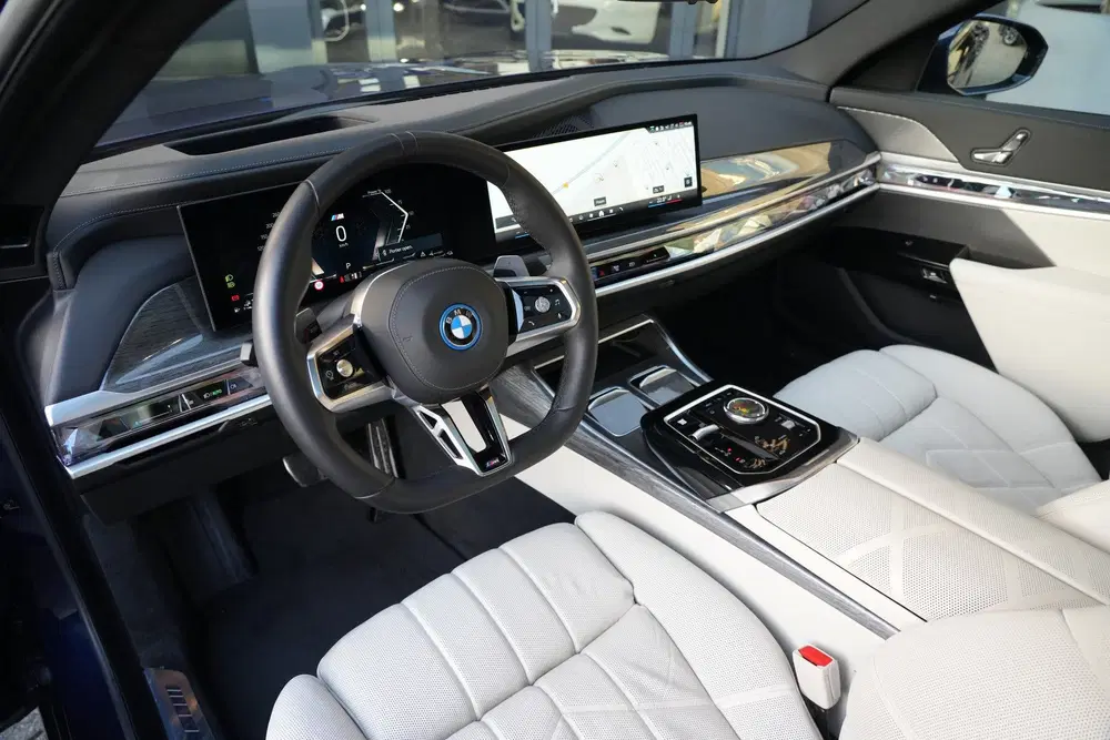 BMW 7-serie 7 Serie 750e xDrive M Sport uit 2024, foto 11