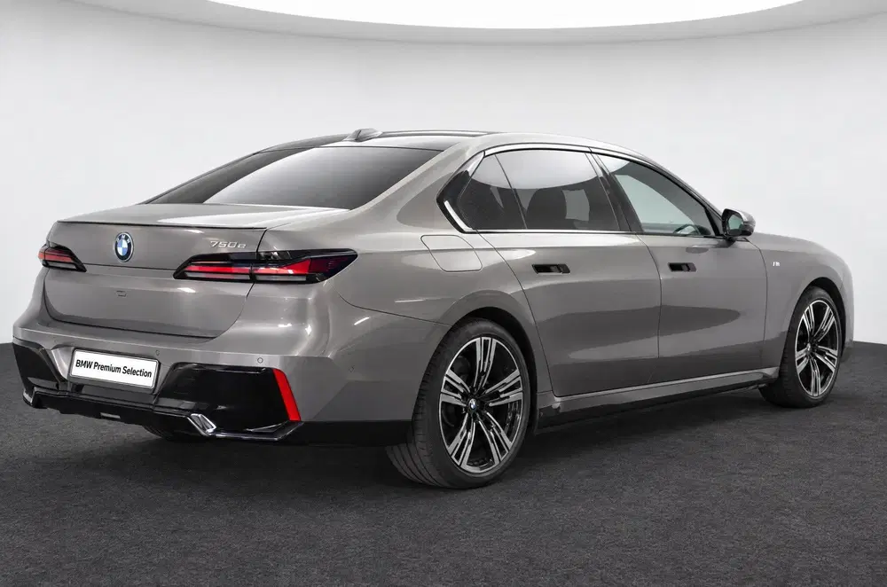 BMW 7-serie 750e xDrive High Executive M Sport Automaa uit 2023, foto 3