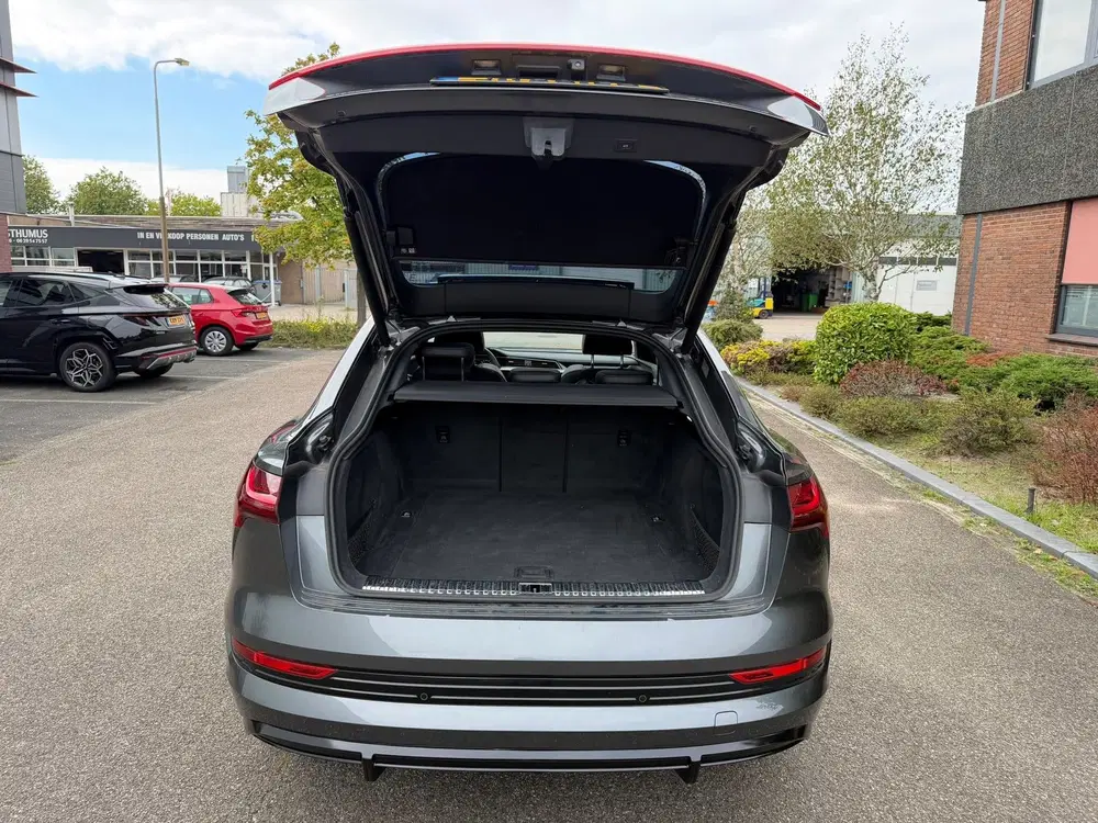 Audi e-tron 50 quattro S edition 71 kWh uit 2020, foto 12