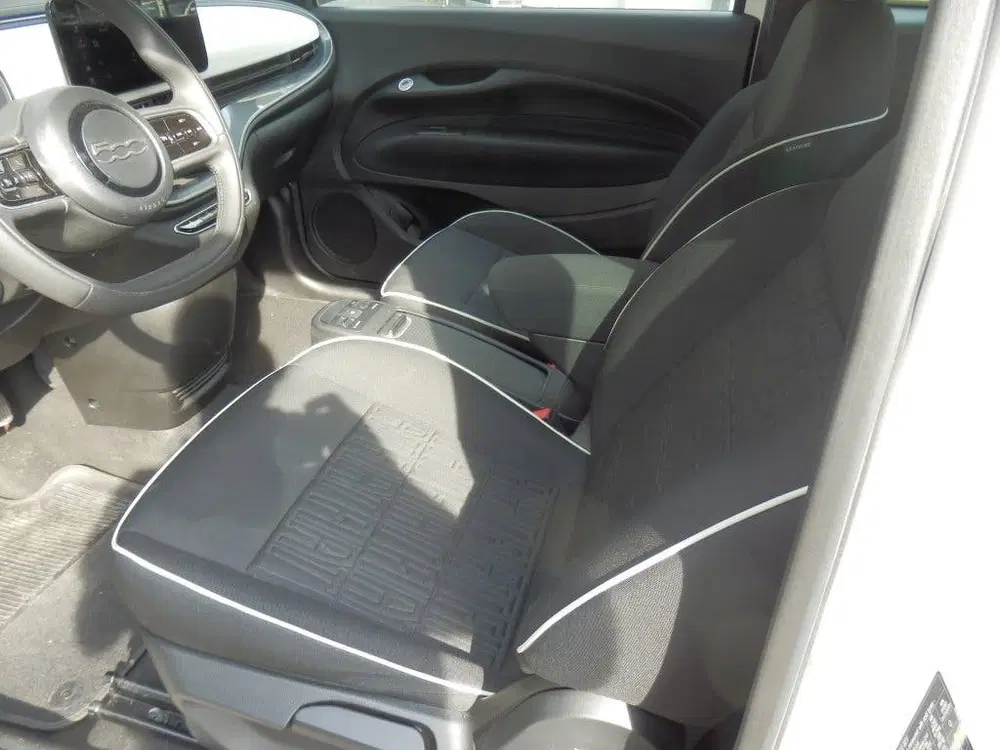 Fiat 500e Icon 42 kWh uit 2023, foto 6