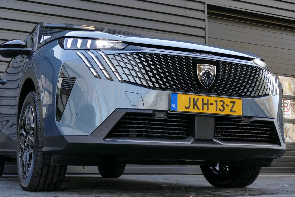 Peugeot 5008 1.2 HYBRID 145PK GT AUTOMAAT uit 2025, foto 10