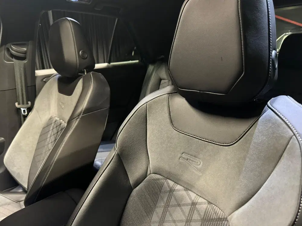 Volkswagen T-Roc 1.5 TSI R-Line Blackstyle uit 2024, foto 3