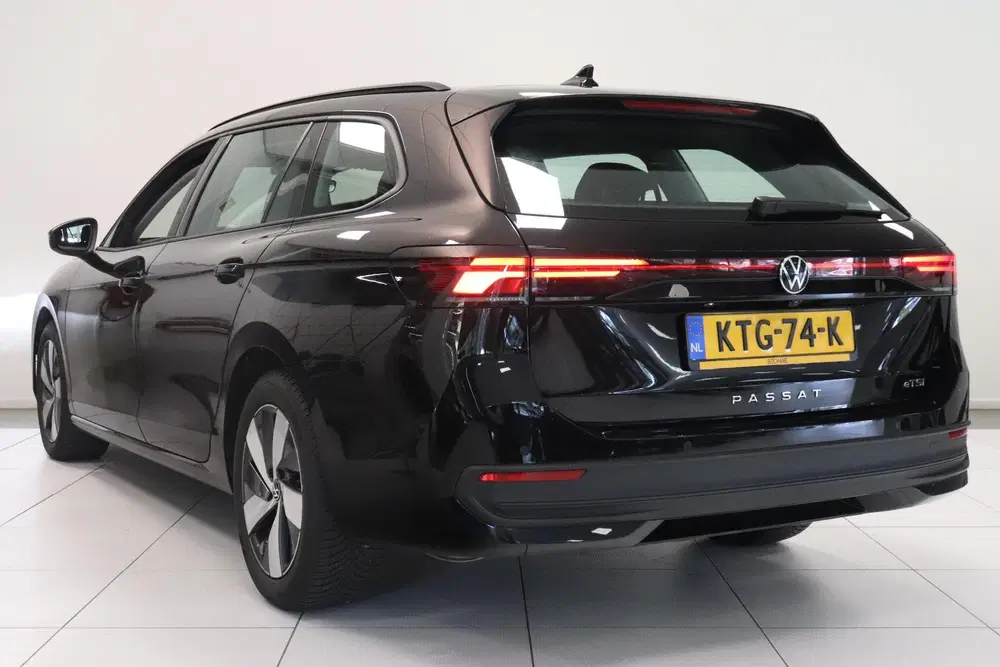 Volkswagen Passat 1.5 eTSI Business uit 2024, foto 6