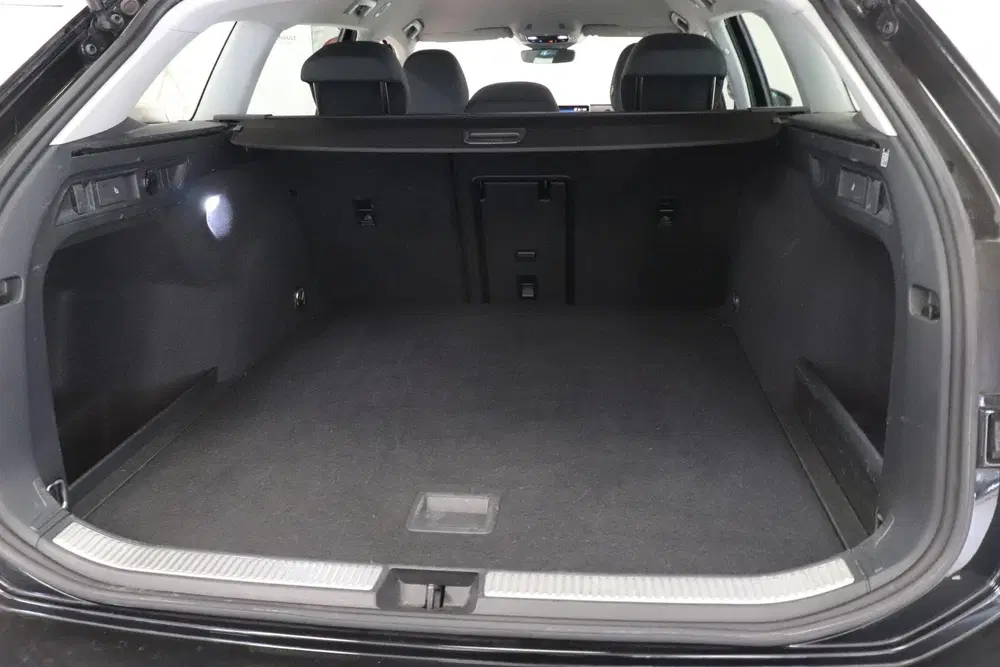 Volkswagen Passat 1.5 eTSI Business uit 2024, foto 9