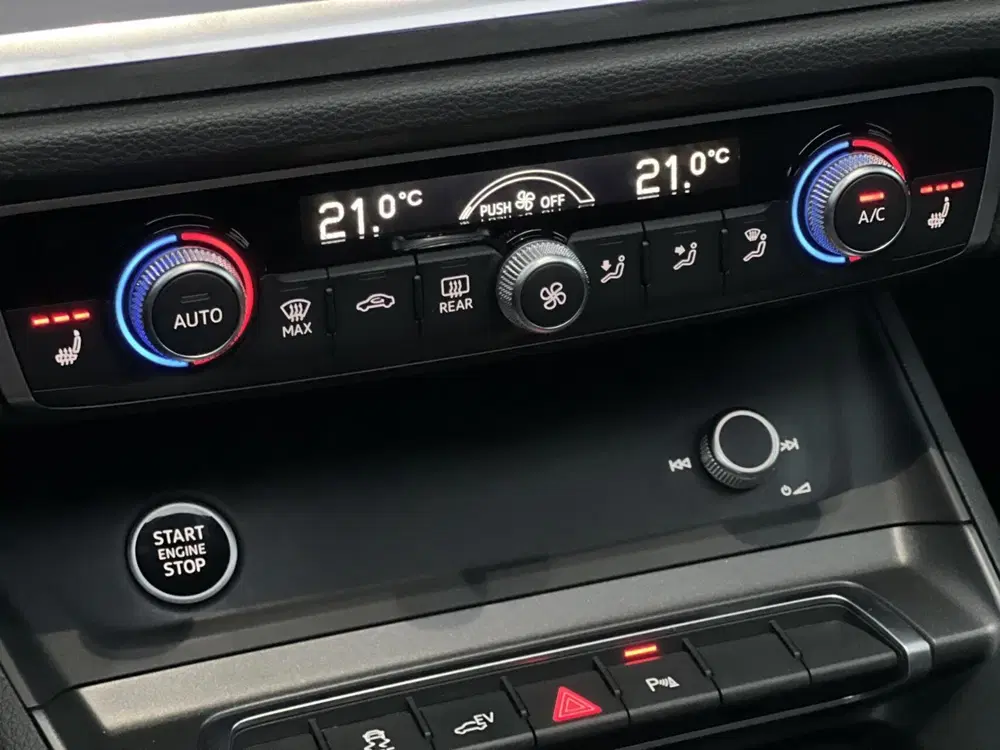 Audi Q3 45 TFSI e 3 x S-Line uit 2023, foto 15
