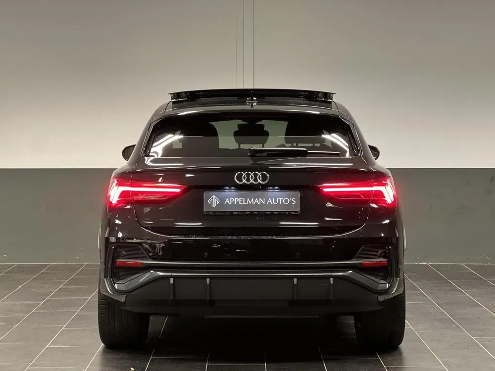Audi Q3 45 TFSI e 3 x S-Line uit 2023, foto 3