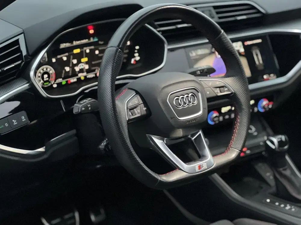 Audi Q3 45 TFSI e 3 x S-Line uit 2023, foto 6