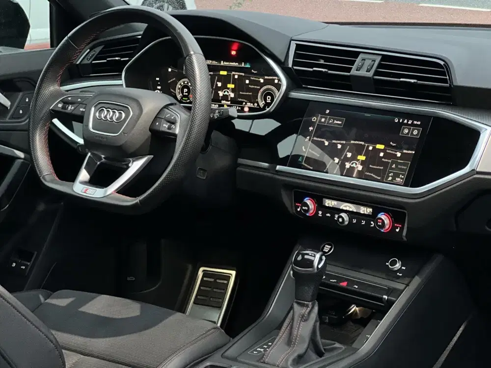 Audi Q3 45 TFSI e 3 x S-Line uit 2023, foto 8