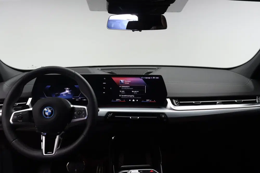 BMW iX2 eDrive20 M Sport uit 2025, foto 11