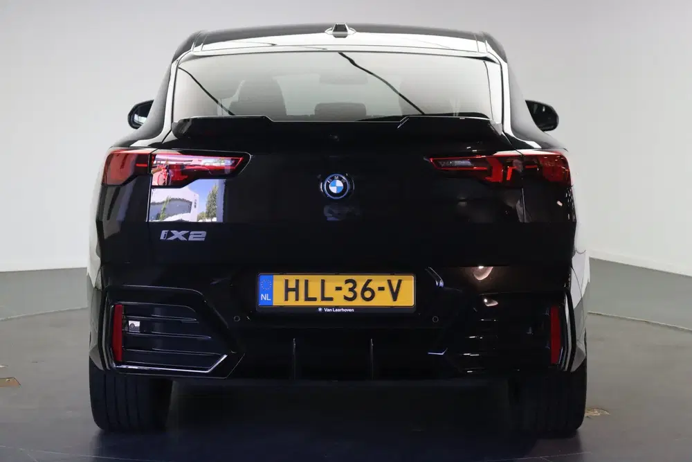 BMW iX2 eDrive20 M Sport uit 2025, foto 3