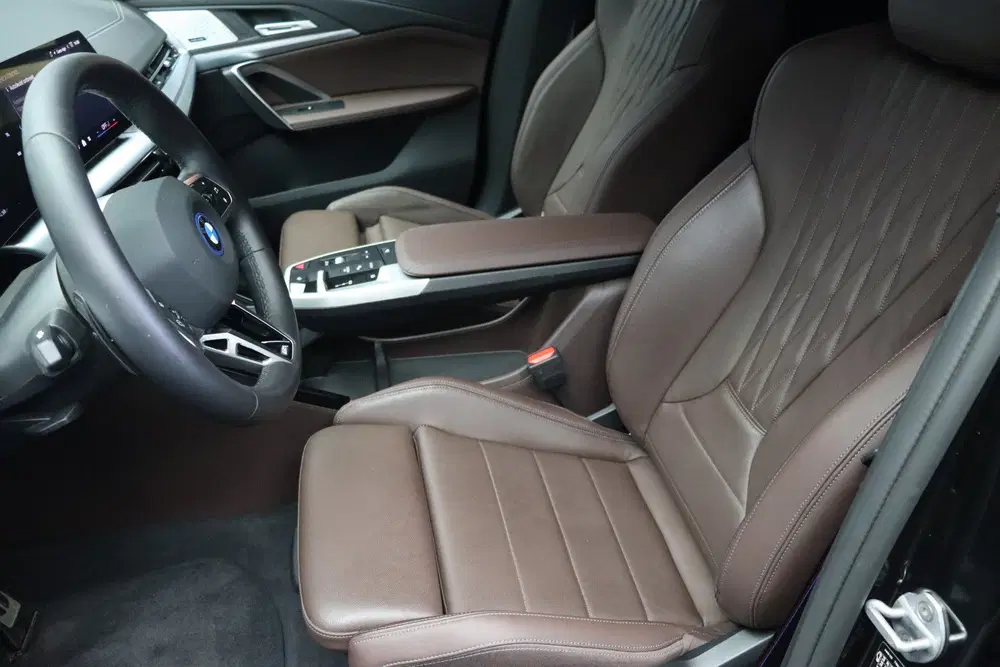 BMW iX2 eDrive20 M Sport uit 2025, foto 7
