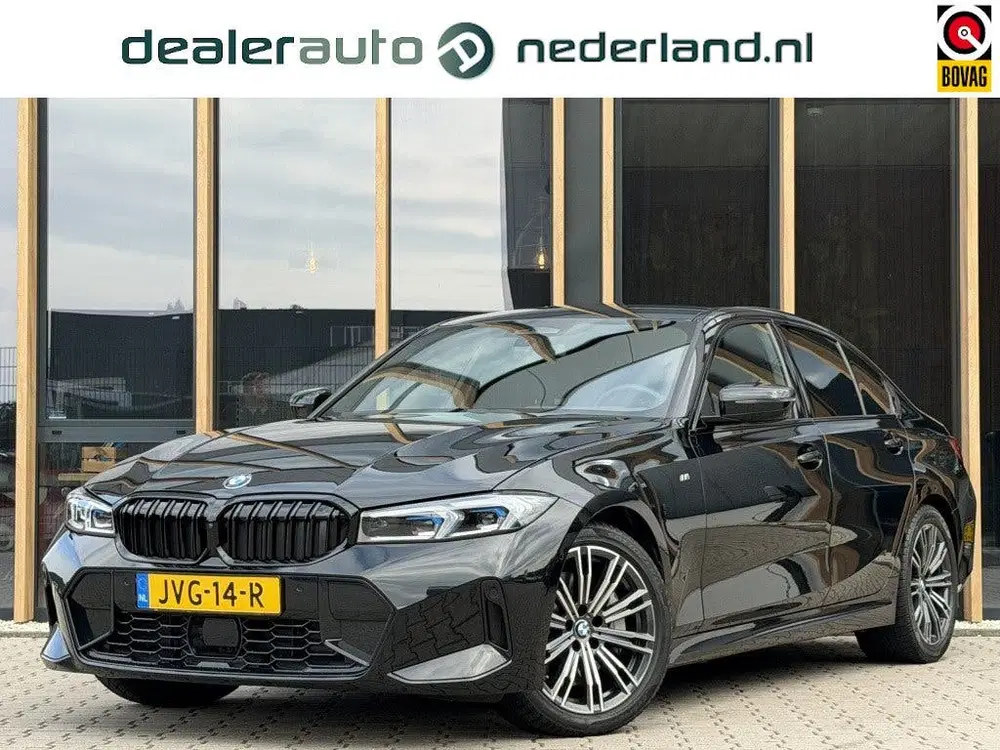 BMW 3-serie 330i xDrive M-sport uit 2025