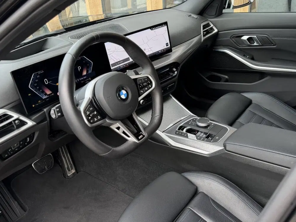 BMW 3-serie 330i xDrive M-sport uit 2025, foto 12