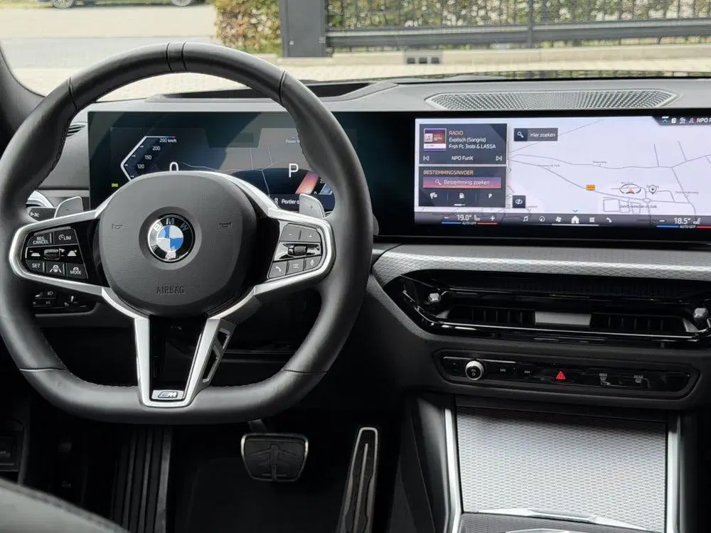 BMW 3-serie 330i xDrive M-sport uit 2025, foto 14