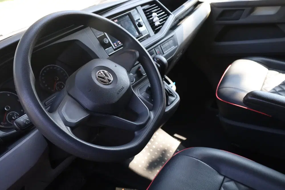 Volkswagen Transporter 2.0 TDI L2H1 28 Comfortline Aut uit 2020, foto 2