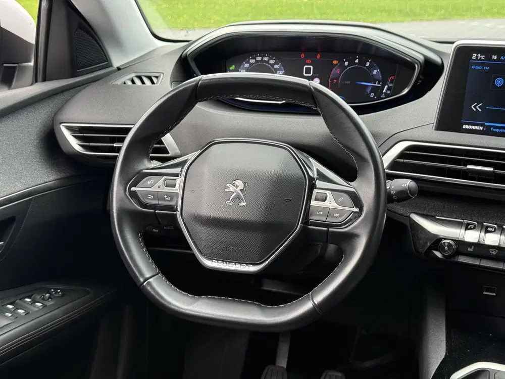 Peugeot 3008 1.2 PureTech GT Line uit 2020, foto 11