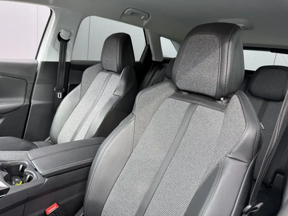 Peugeot 3008 1.2 PureTech GT Line uit 2020, foto 12