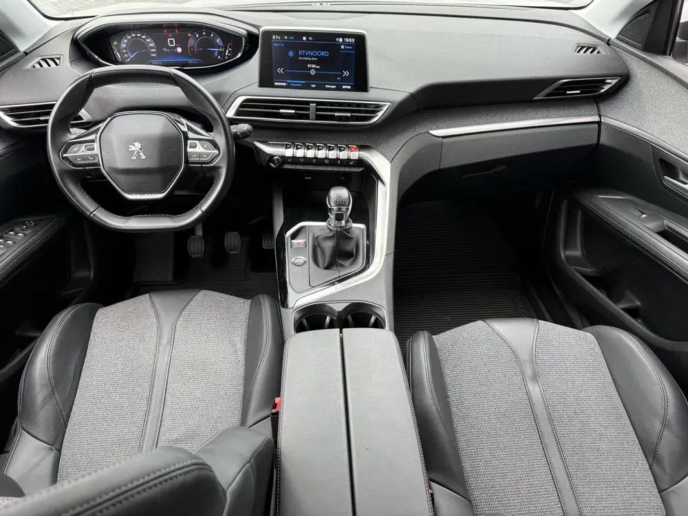 Peugeot 3008 1.2 PureTech GT Line uit 2020, foto 15