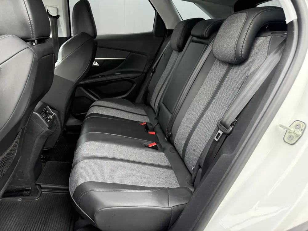 Peugeot 3008 1.2 PureTech GT Line uit 2020, foto 5