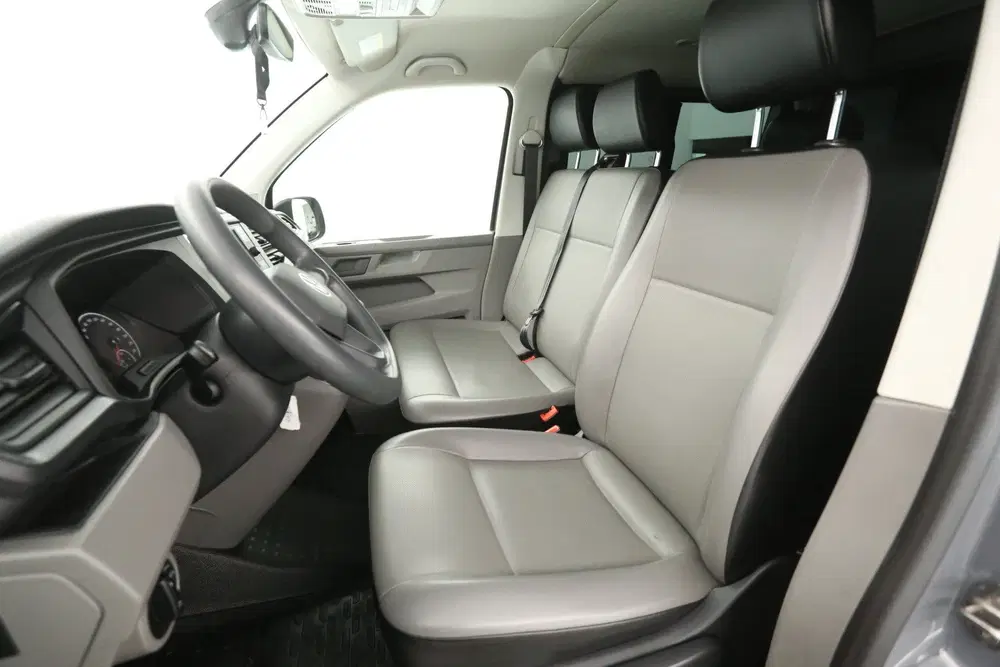 Volkswagen Transporter 2.0 TDI L2H1 uit 2022, foto 10