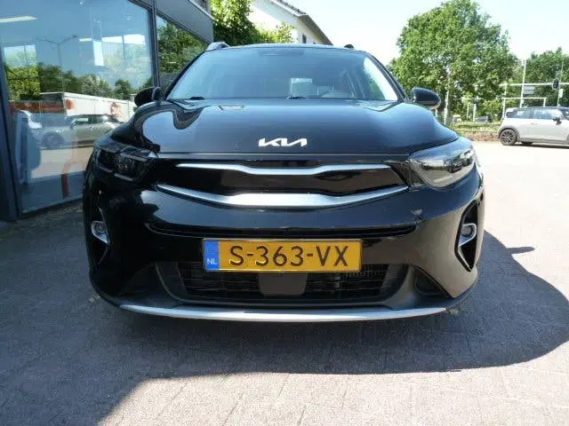 Kia Stonic 1.0 T-GDi 100pk DynamicLine uit 2023, foto 2