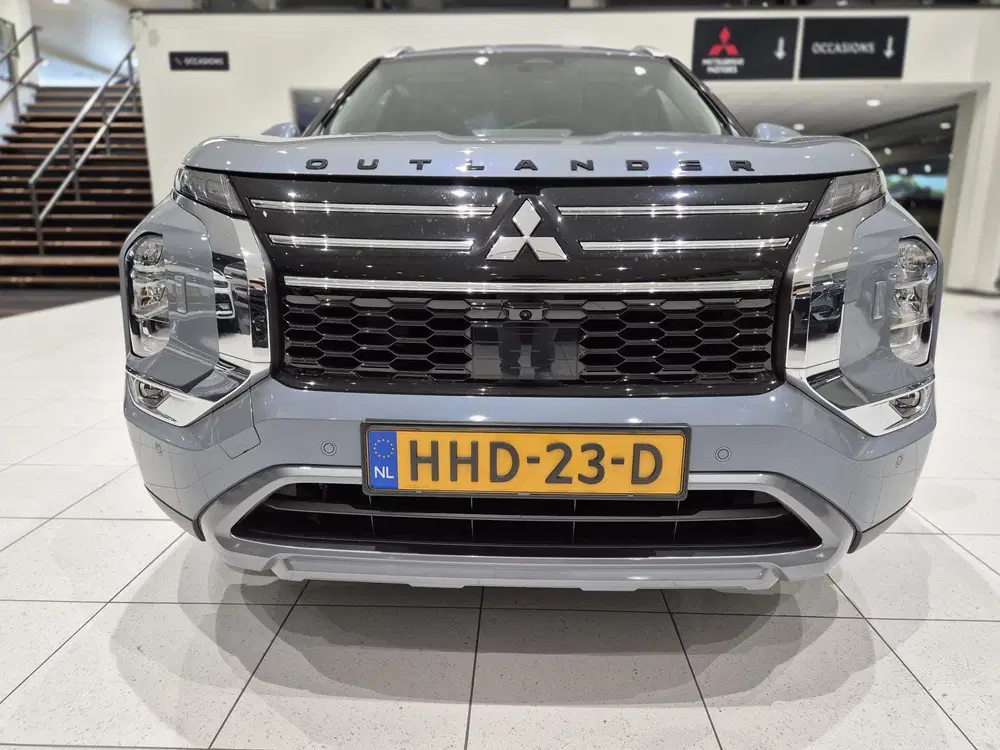 Mitsubishi Outlander 2.4 PHEV Business Edition uit 2025, foto 2