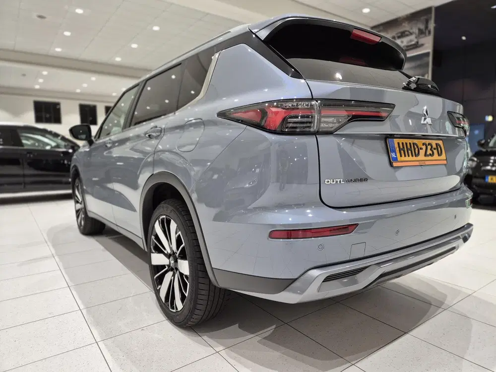 Mitsubishi Outlander 2.4 PHEV Business Edition uit 2025, foto 4