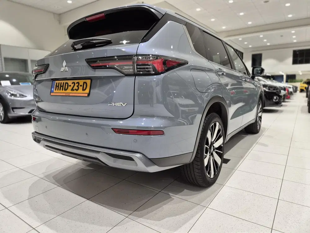 Mitsubishi Outlander 2.4 PHEV Business Edition uit 2025, foto 8