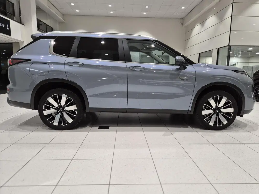 Mitsubishi Outlander 2.4 PHEV Business Edition uit 2025, foto 9