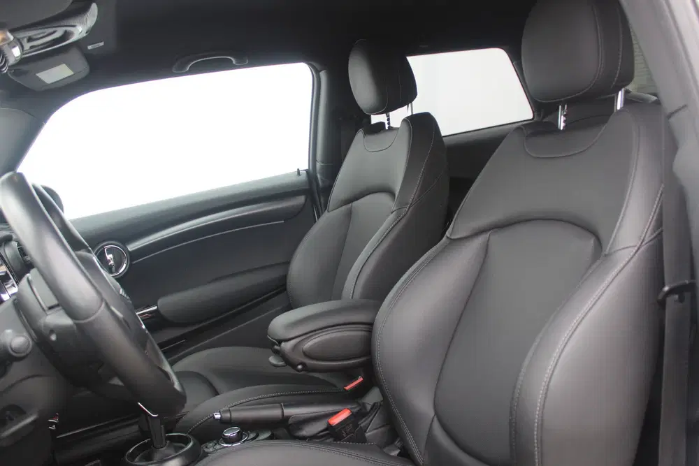 Mini Cooper 1.5 Cooper Camden Go Edition Stuur- en Sto uit 2023, foto 8