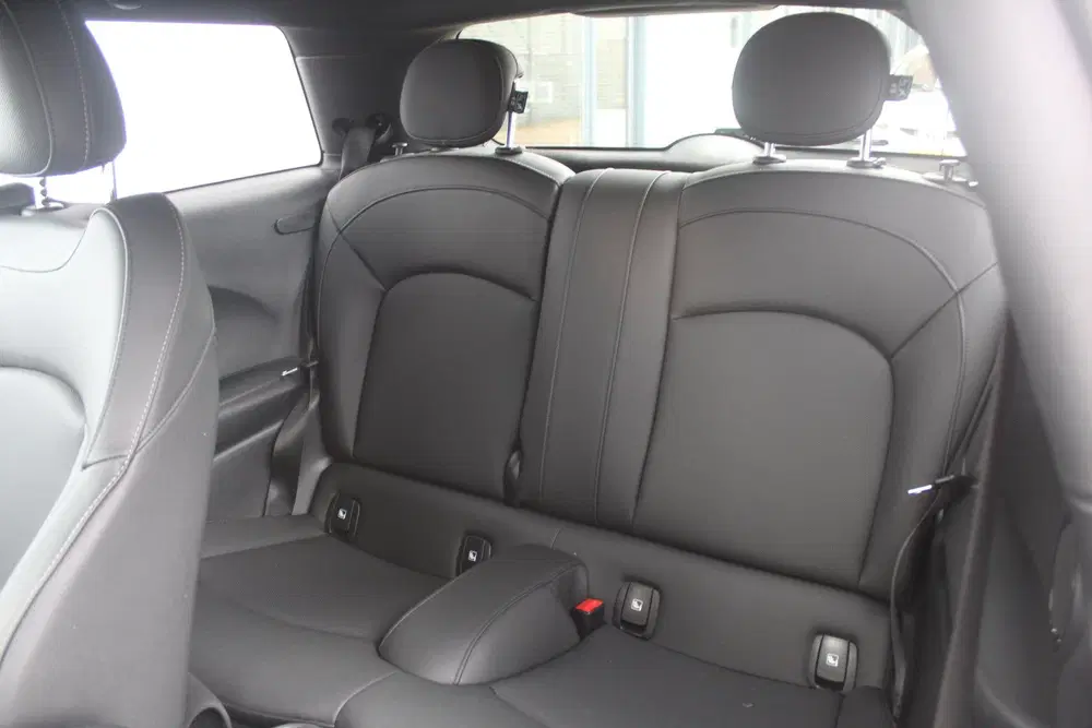 Mini Cooper 1.5 Cooper Camden Go Edition Stuur- en Sto uit 2023, foto 9