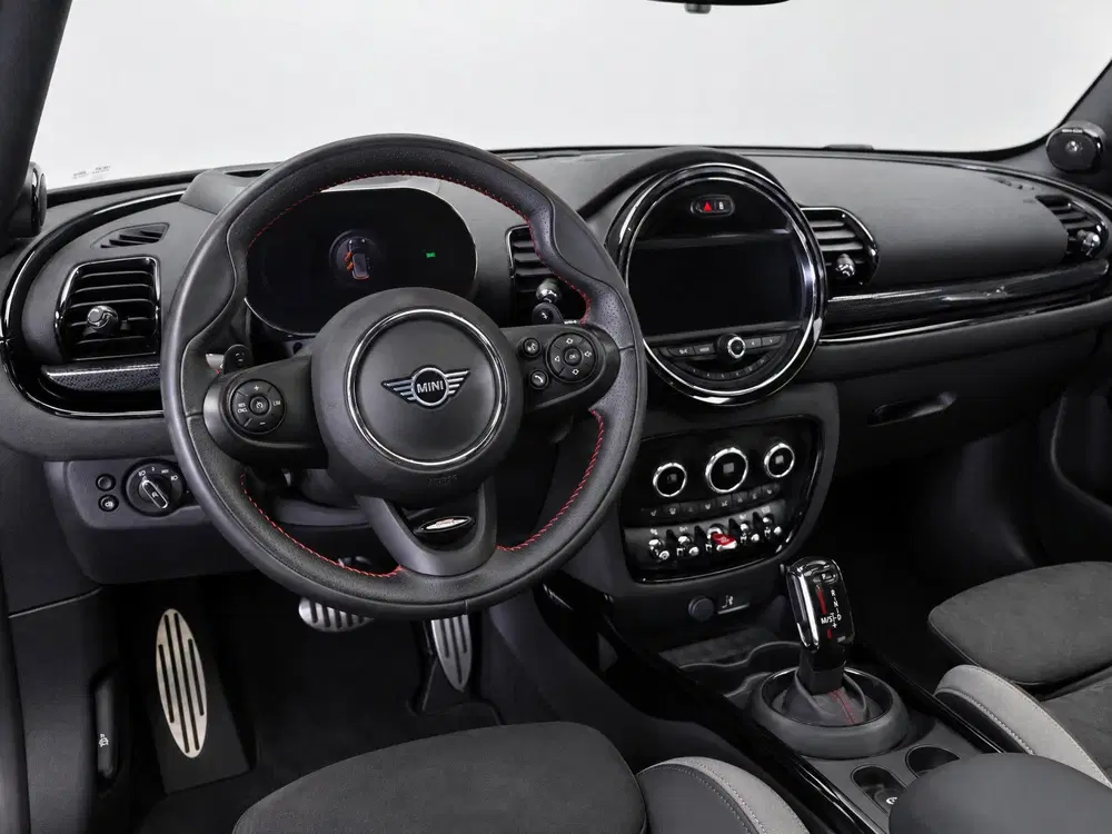 Mini Clubman JCW ALL4 Automaat uit 2021, foto 11