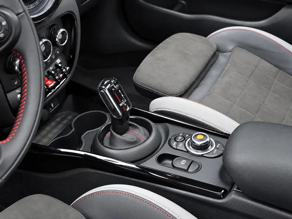 Mini Clubman JCW ALL4 Automaat uit 2021, foto 13