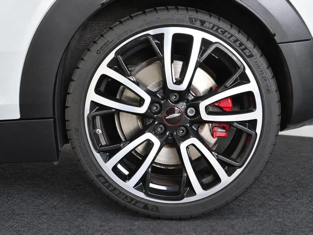 Mini Clubman JCW ALL4 Automaat uit 2021, foto 7
