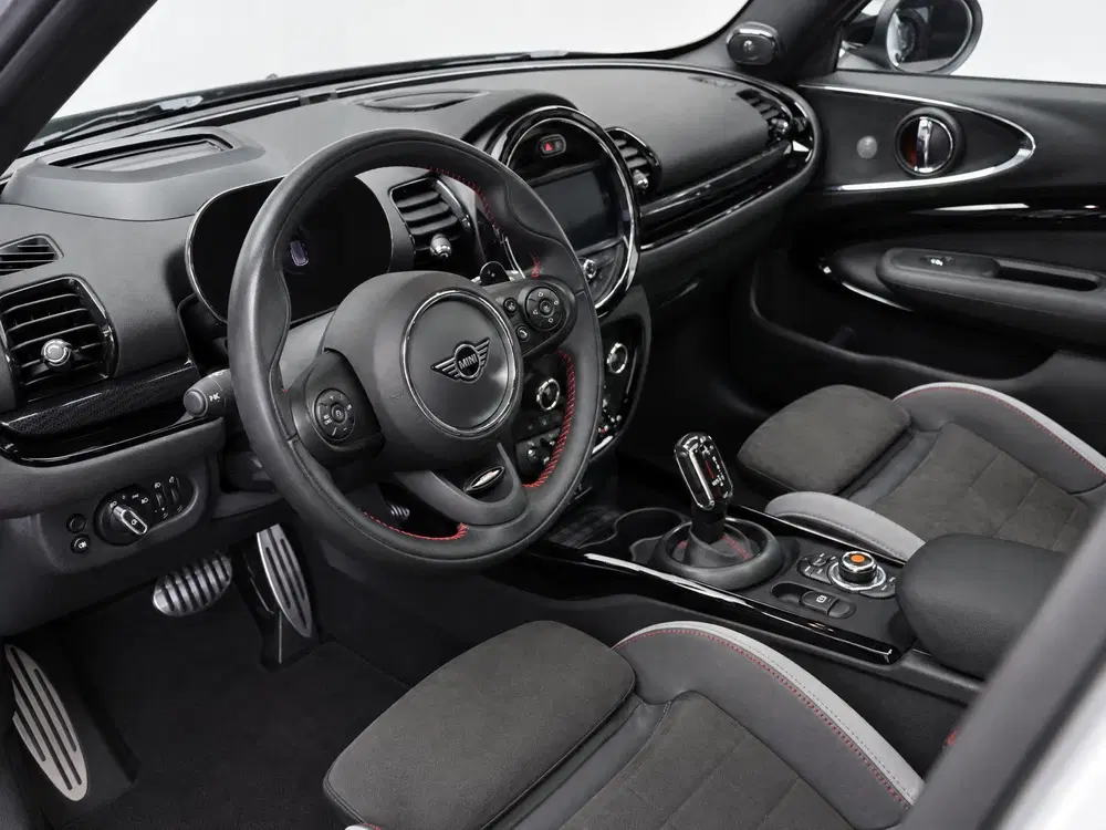 Mini Clubman JCW ALL4 Automaat uit 2021, foto 9