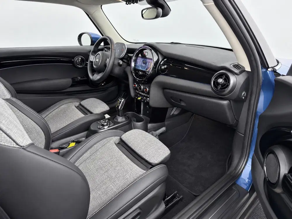 Mini Electric Classic uit 2022, foto 9