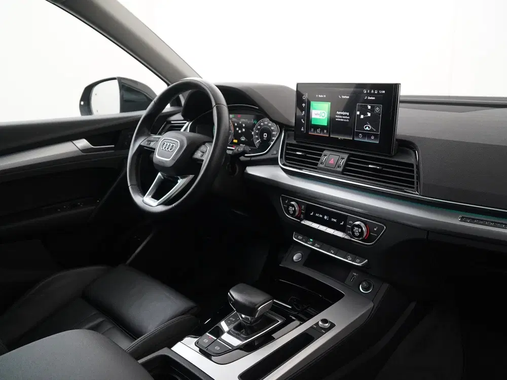 Audi Q5 50 TFSIe S edition uit 2021, foto 2