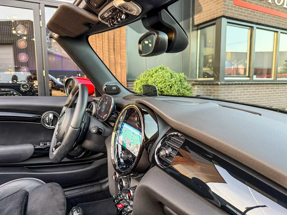 Mini Cabrio 2.0 John Cooper Works JCW Pack F1 aut 231p uit 2024, foto 2