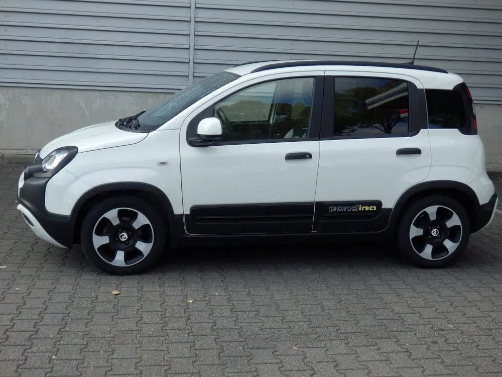 Fiat Panda 1.0 Hybrid Cross (bj 2025) uit 2025, foto 2