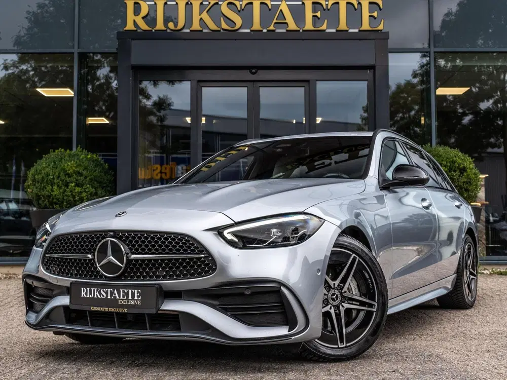 Mercedes-Benz C-Klasse Mercedes C-klasse Estate C300e AMG uit 2022